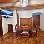 Casa Abadia De * Banaguas