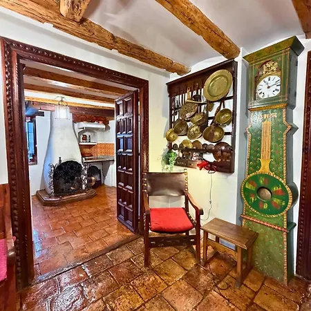 Casa Abadia De Banaguas